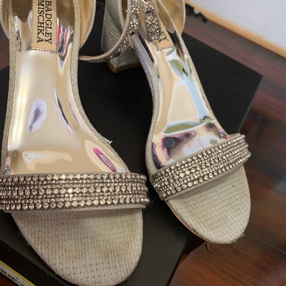 Badgley Mischa Block Heeled Sandals, size 6 - Picture 2 of 13